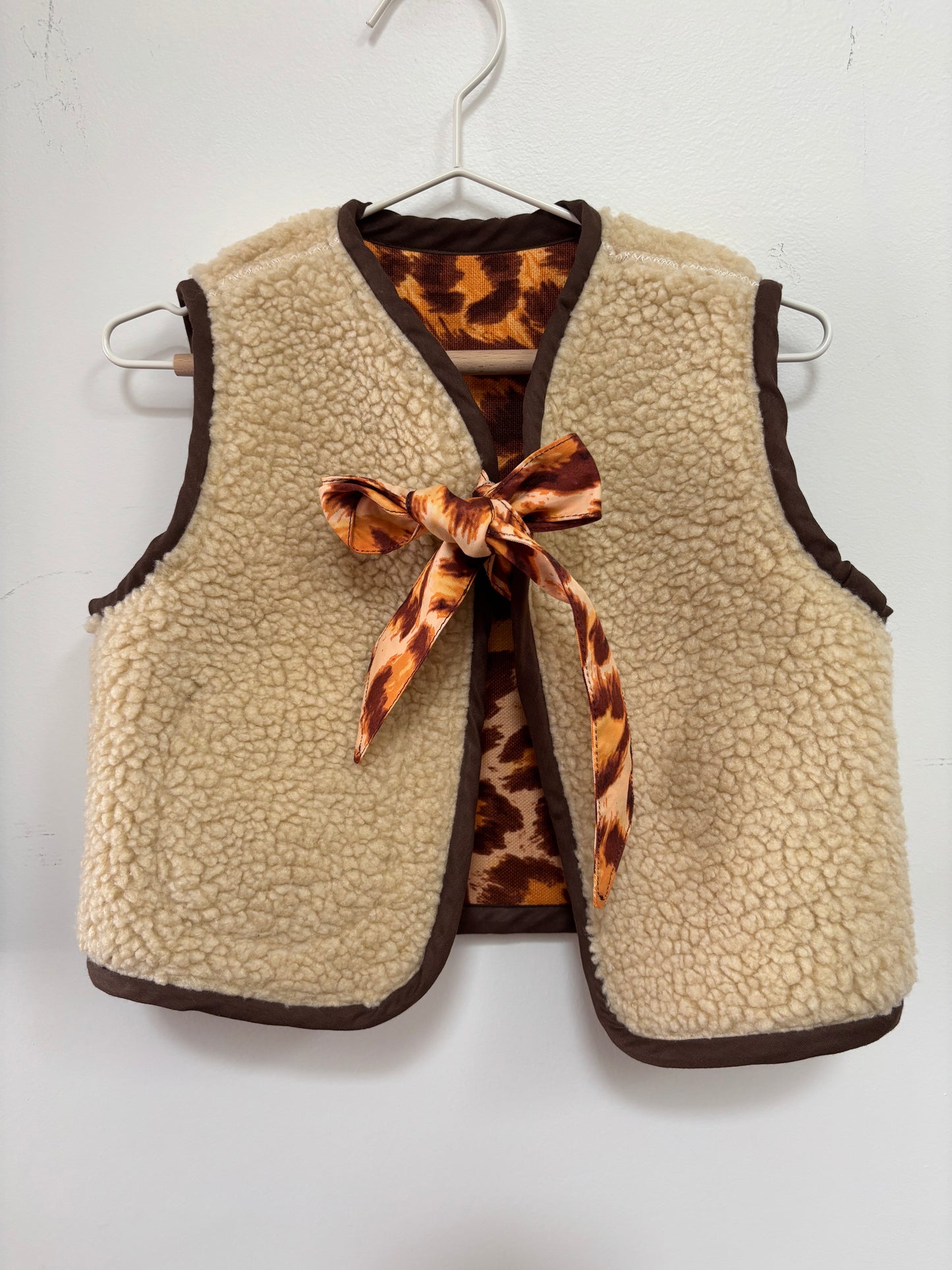 Leopard fleece vest - size 2 (reversible!)